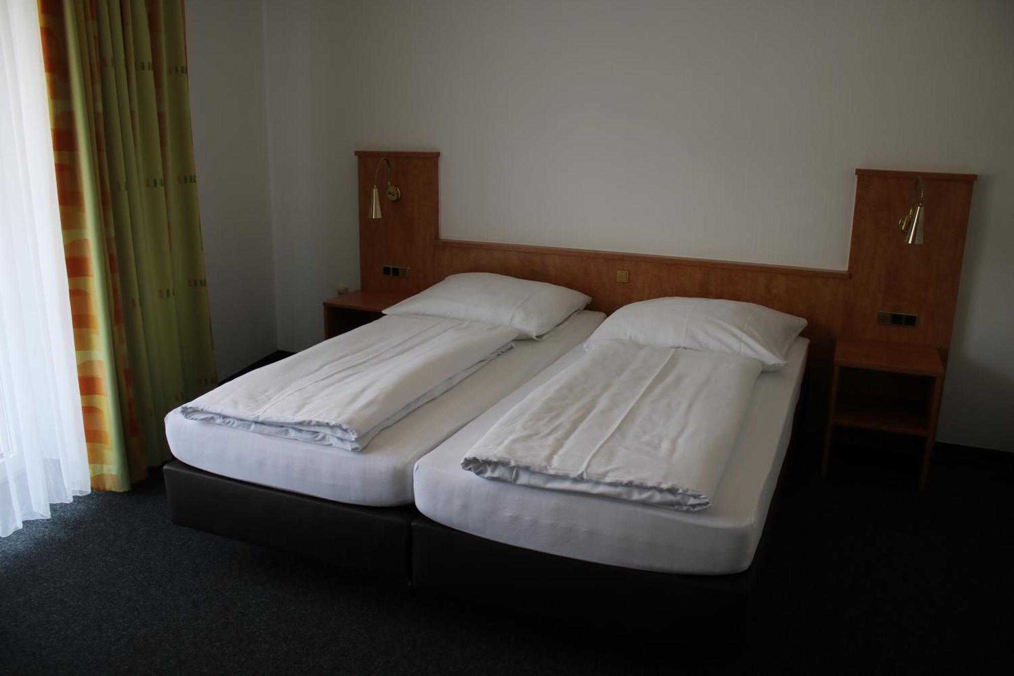 Hotel Zur Post Weilheim an der Teck Esterno foto