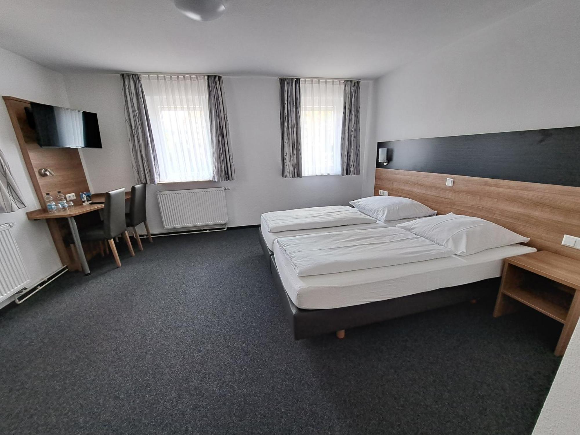 Hotel Zur Post Weilheim an der Teck Esterno foto